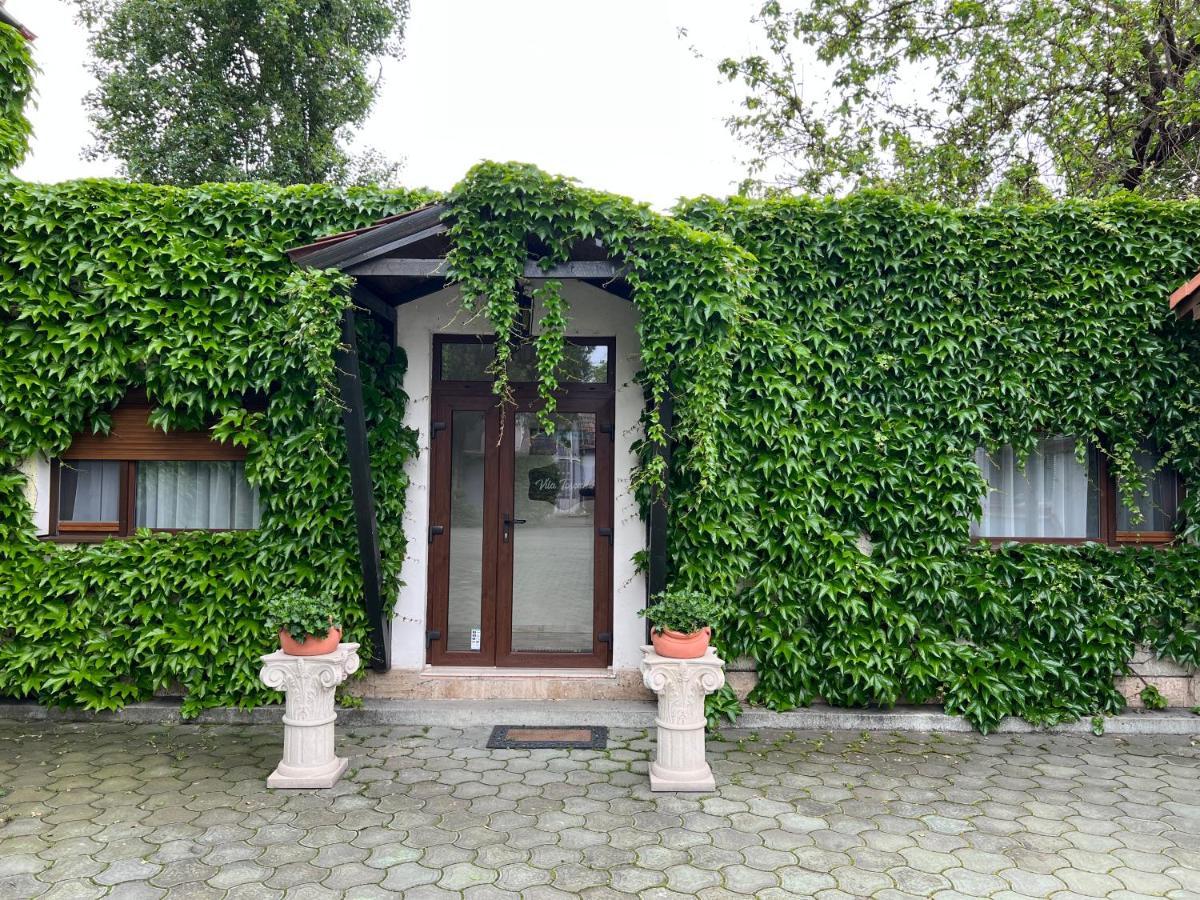 Vila Toscana Тимишоара Екстериор снимка