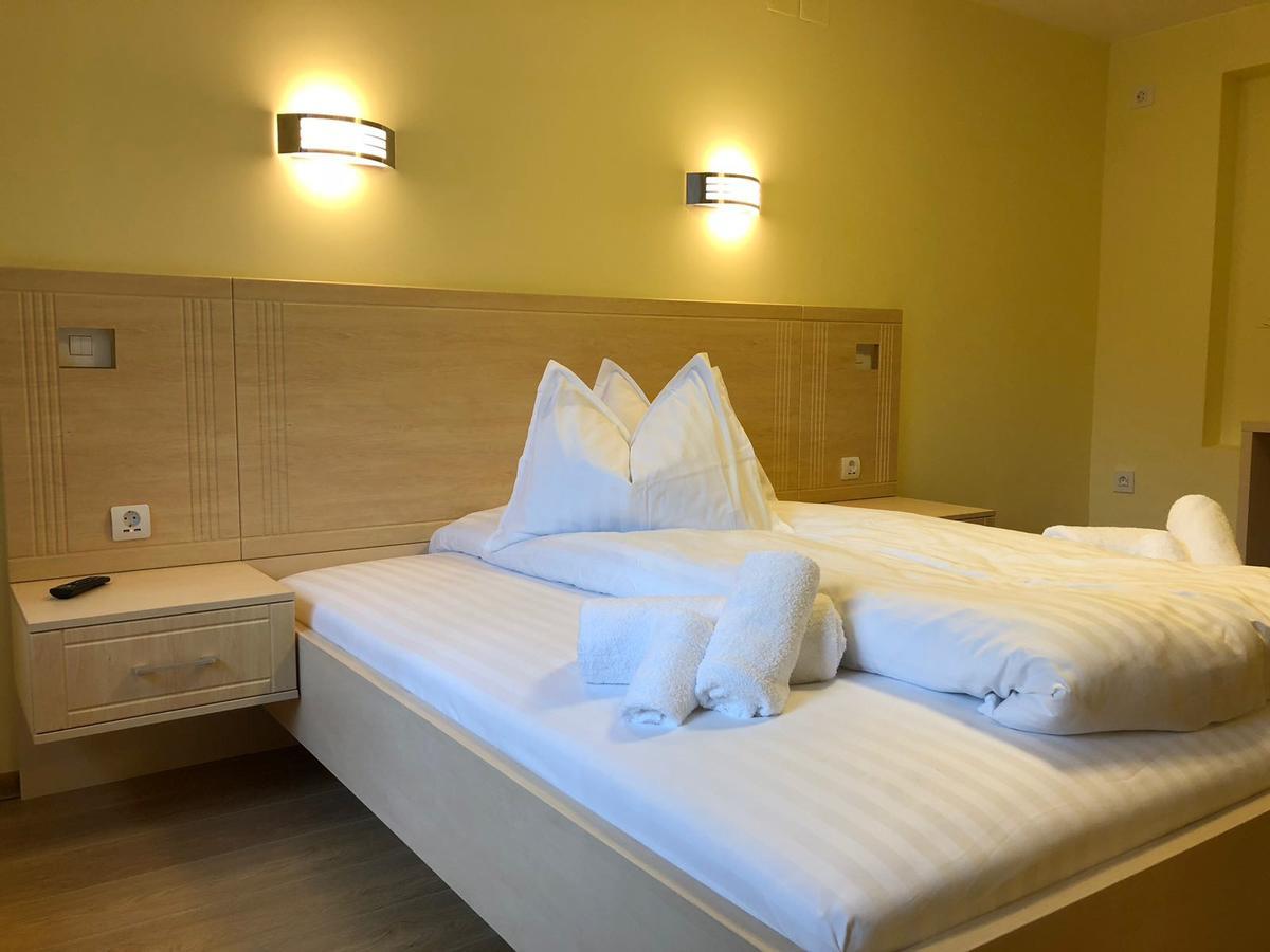 Vila Toscana Тимишоара Екстериор снимка